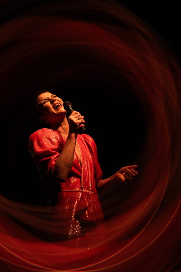 Show RÊ ADEGAS canta Elis - 10 de julho